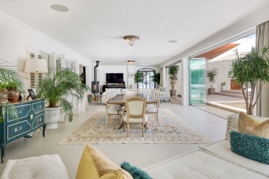 5 Bedroom Property for Sale in Constantia Western Cape